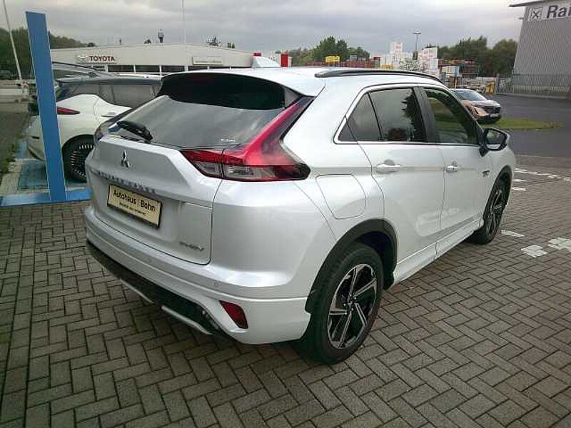 Mitsubishi Eclipse Cross Plug-In Hybrid 4WD Top