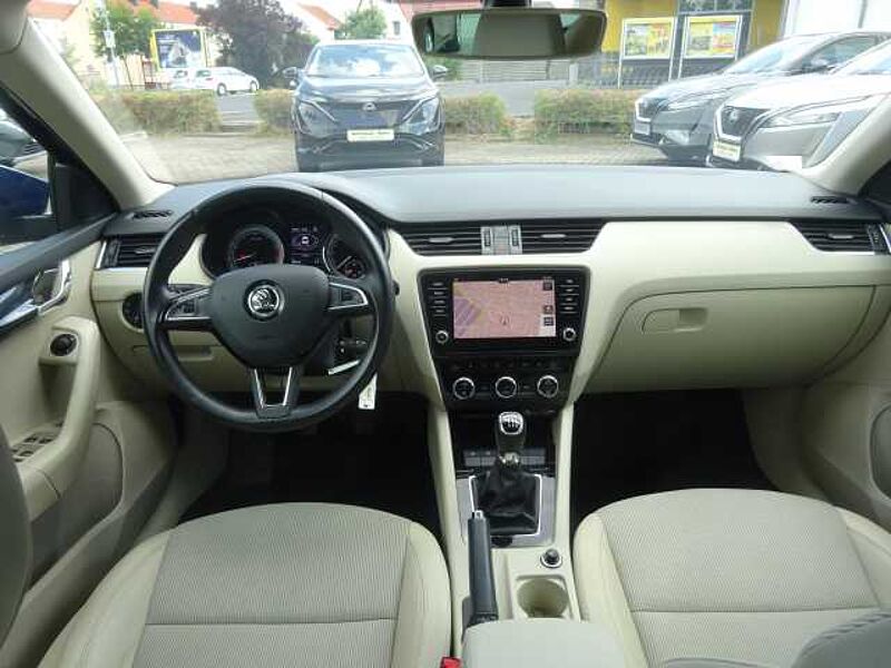 SKODA Octavia Combi 1.4 TSI (Green tec) Style, Navi, Sitzheizung, elektr. Fahrersitz